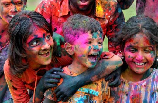 Indians Celebrate Holi - The Festival of Colors